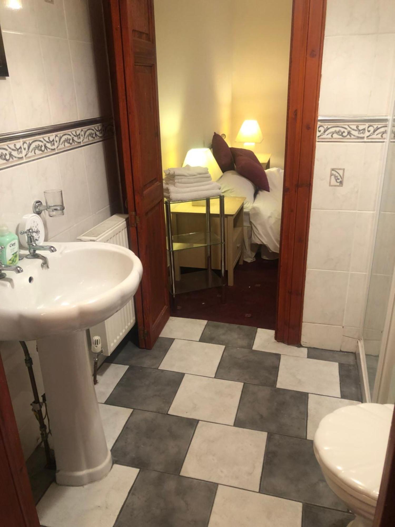 Executive Serviced Apartments 2 Forfar Exterior foto